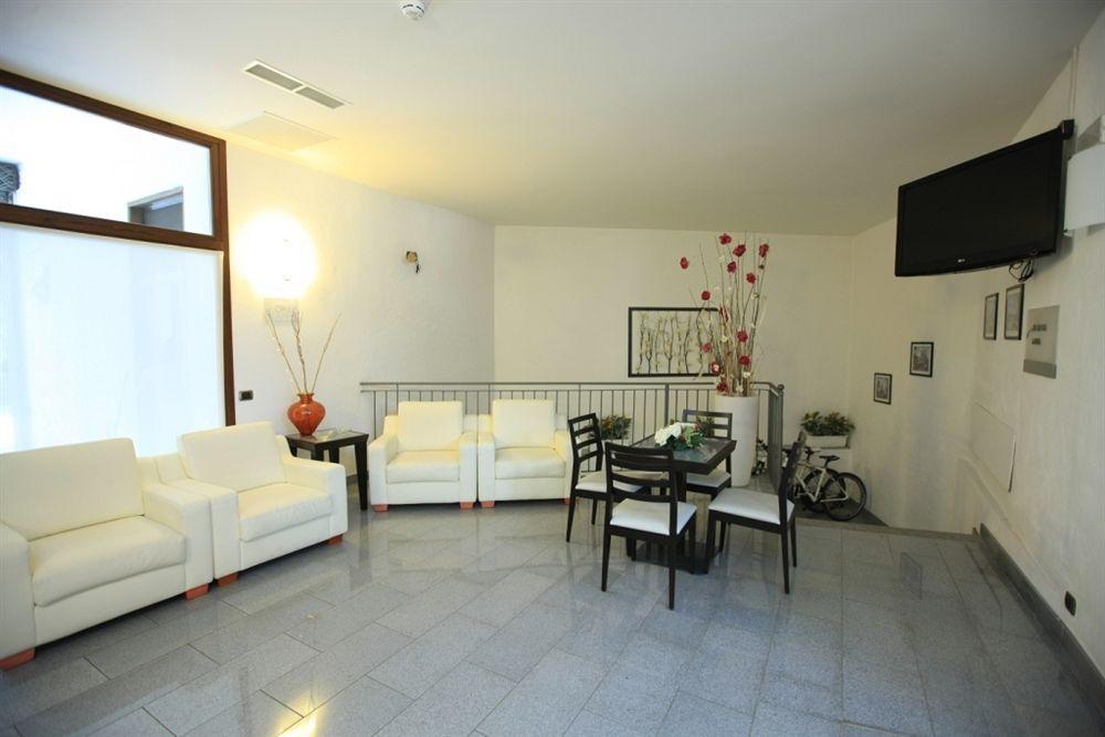 Hotel La Locanda Cadrezzate Extérieur photo